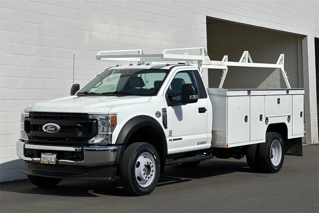 2022 Ford Super Duty F-550 DRW Chassis Cab XL DRW